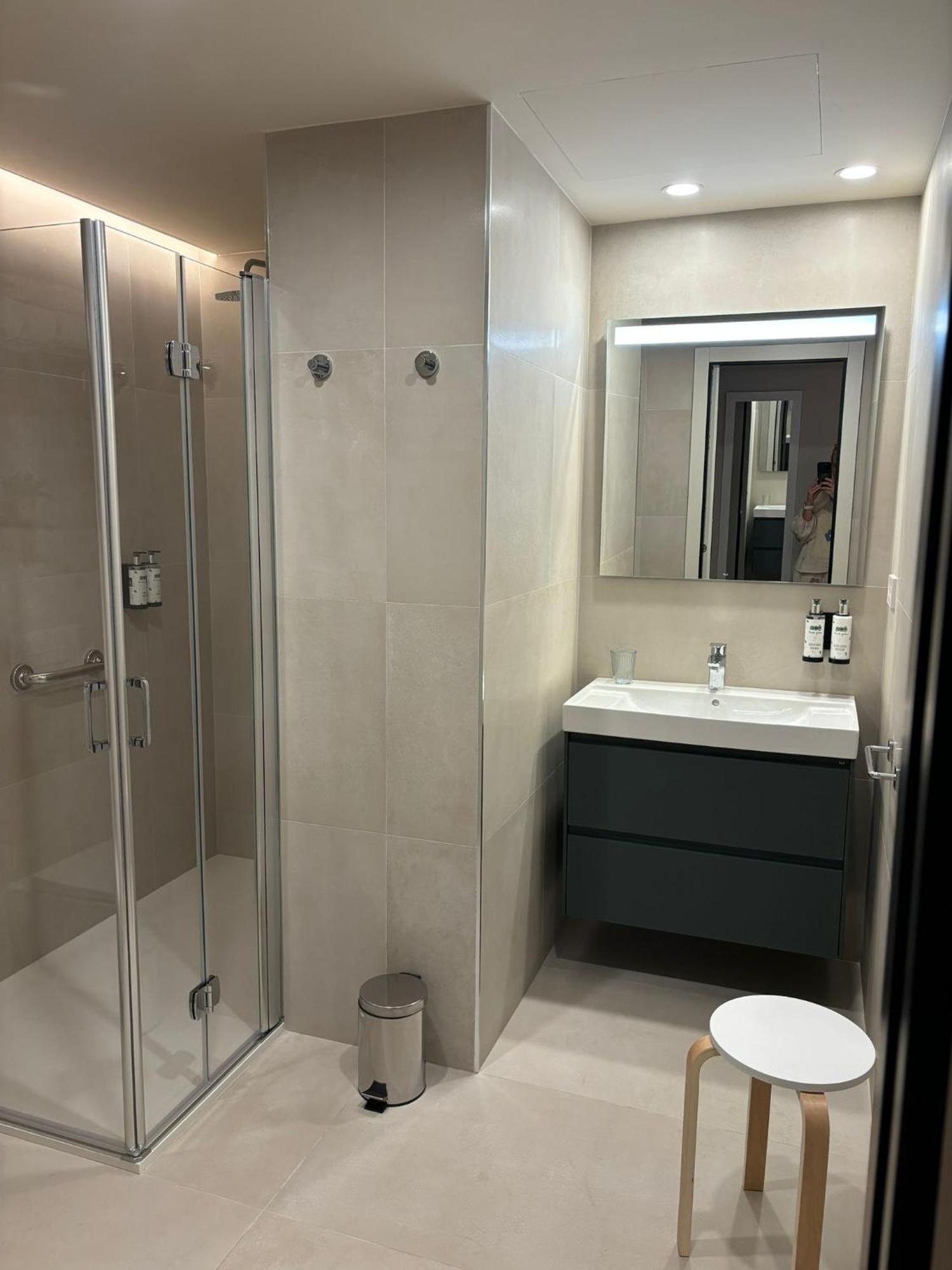Apartamentos Joaquin Costa Santander Extérieur photo