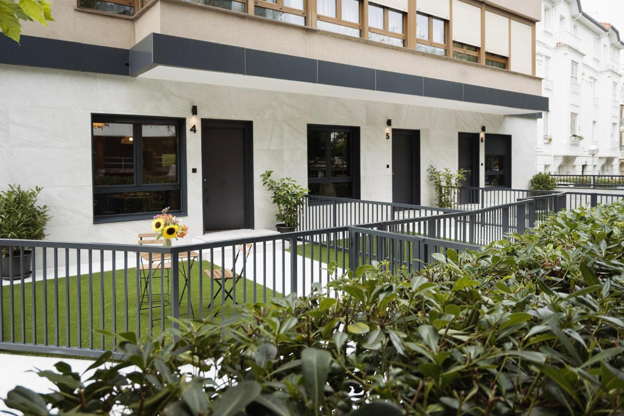 Apartamentos Joaquin Costa Santander Extérieur photo