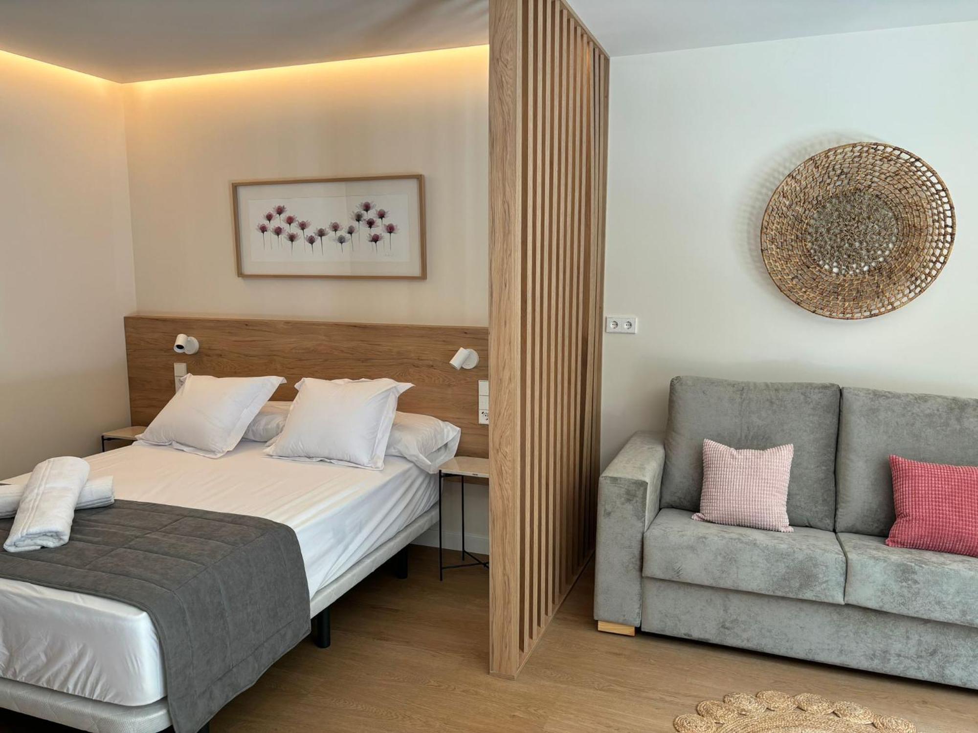 Apartamentos Joaquin Costa Santander Extérieur photo